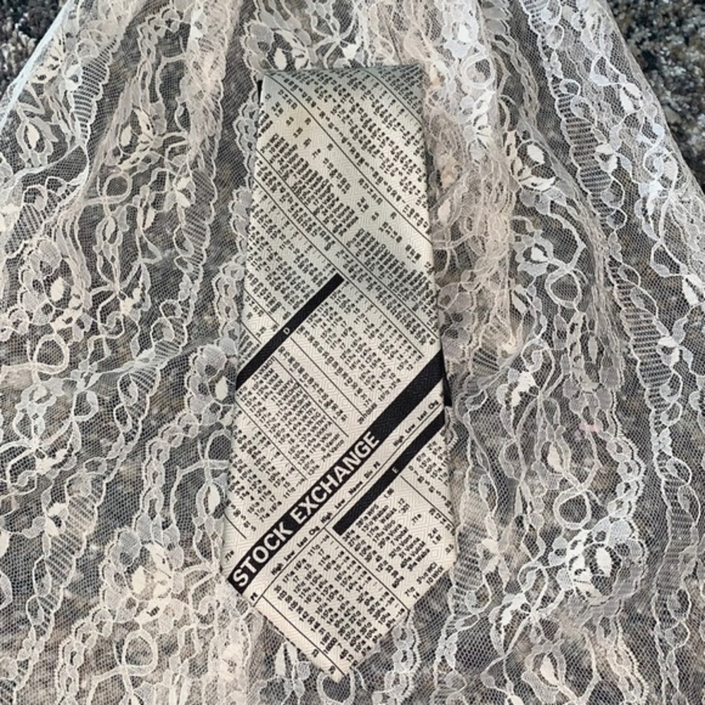 A Rogers Lucky Vintage Stock Market Tie